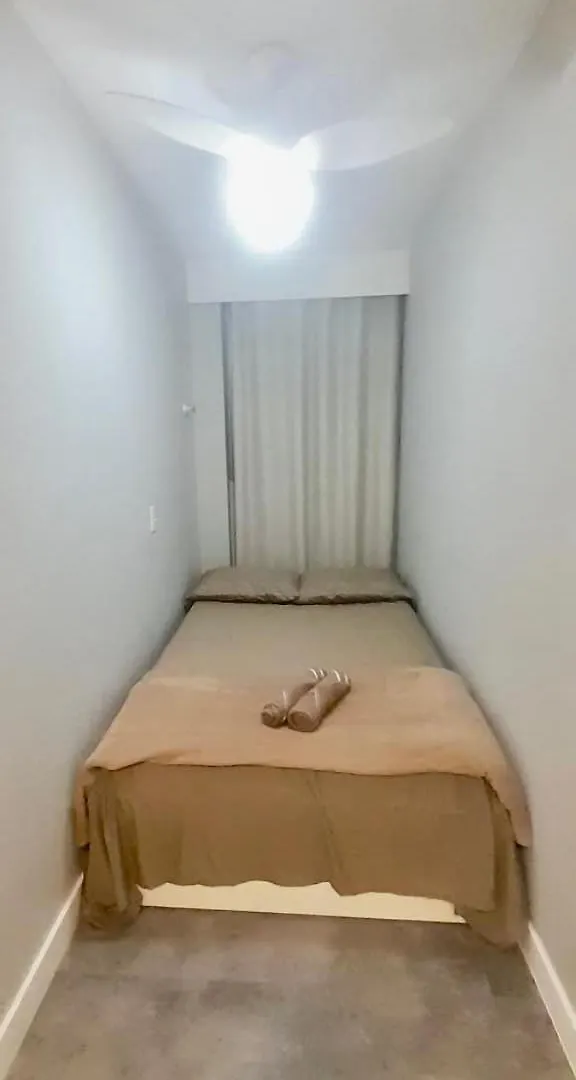 Apto Bc 100 Metros Do Mar E Roda Gigante Balneário Camboriú